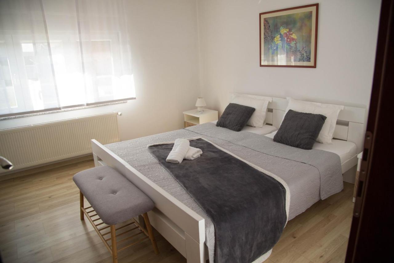 Apartmani Baotic Zupanja Exteriér fotografie