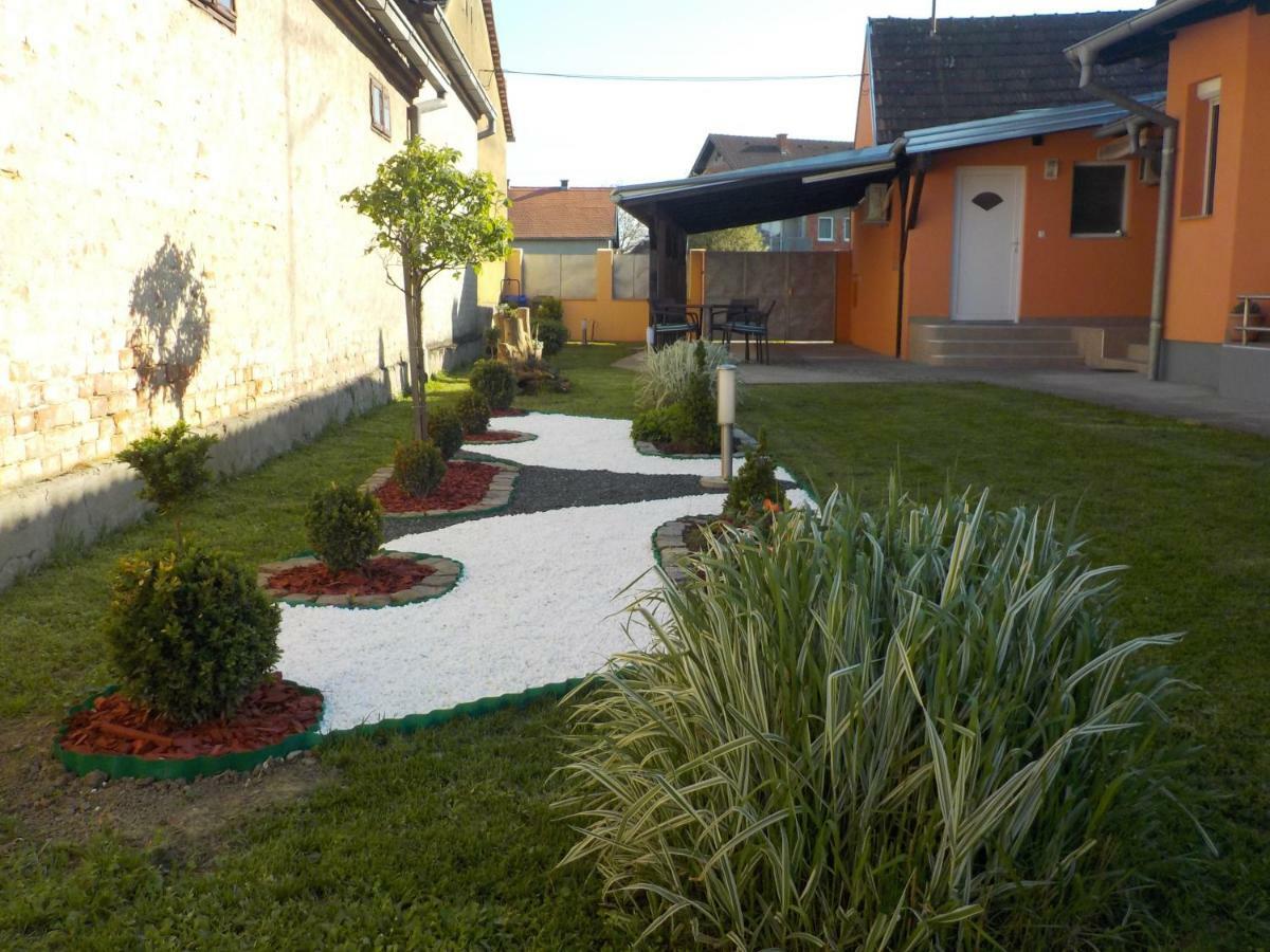 Apartmani Baotic Zupanja Exteriér fotografie